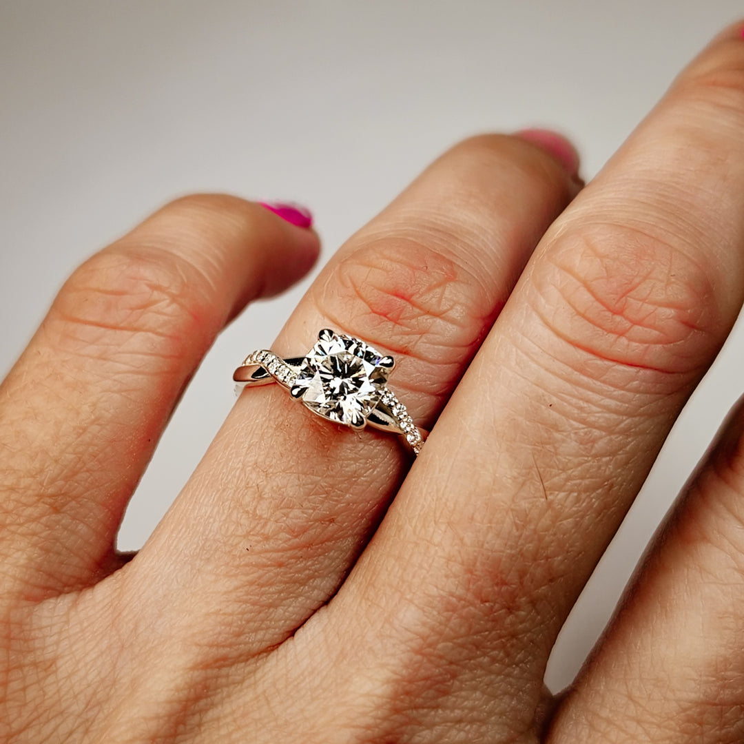 Cushion Twist Soltiare Moissanite Ring