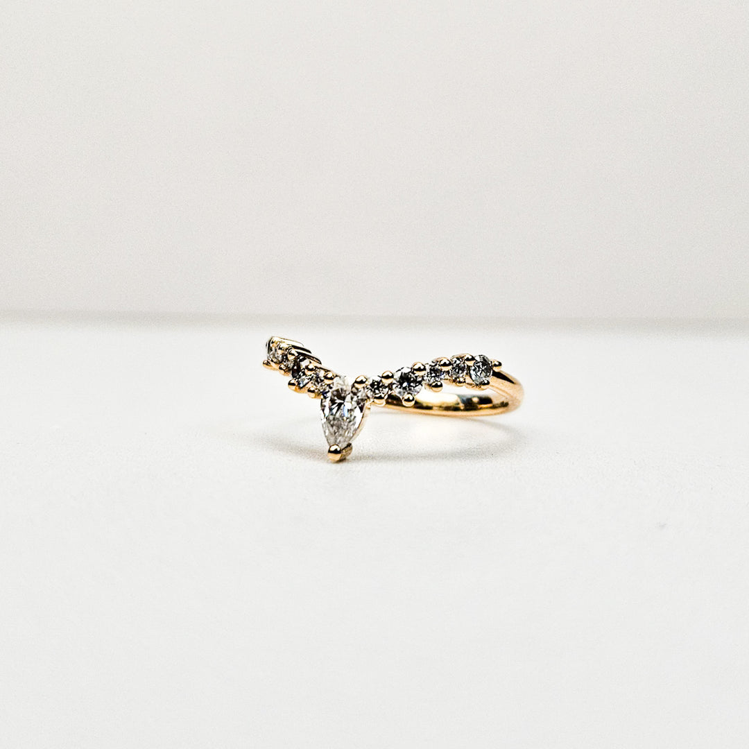 Tiara Curved Moissanite Ring