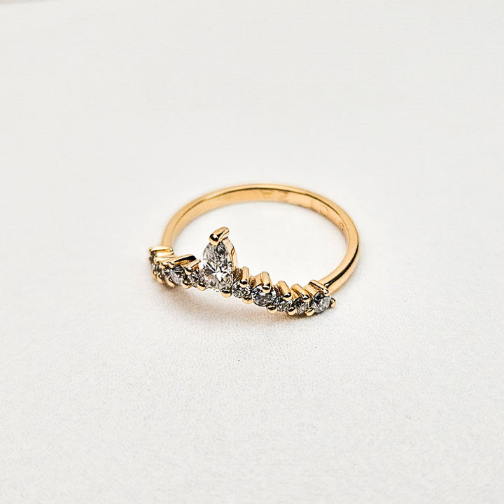 Tiara Curved Moissanite Ring