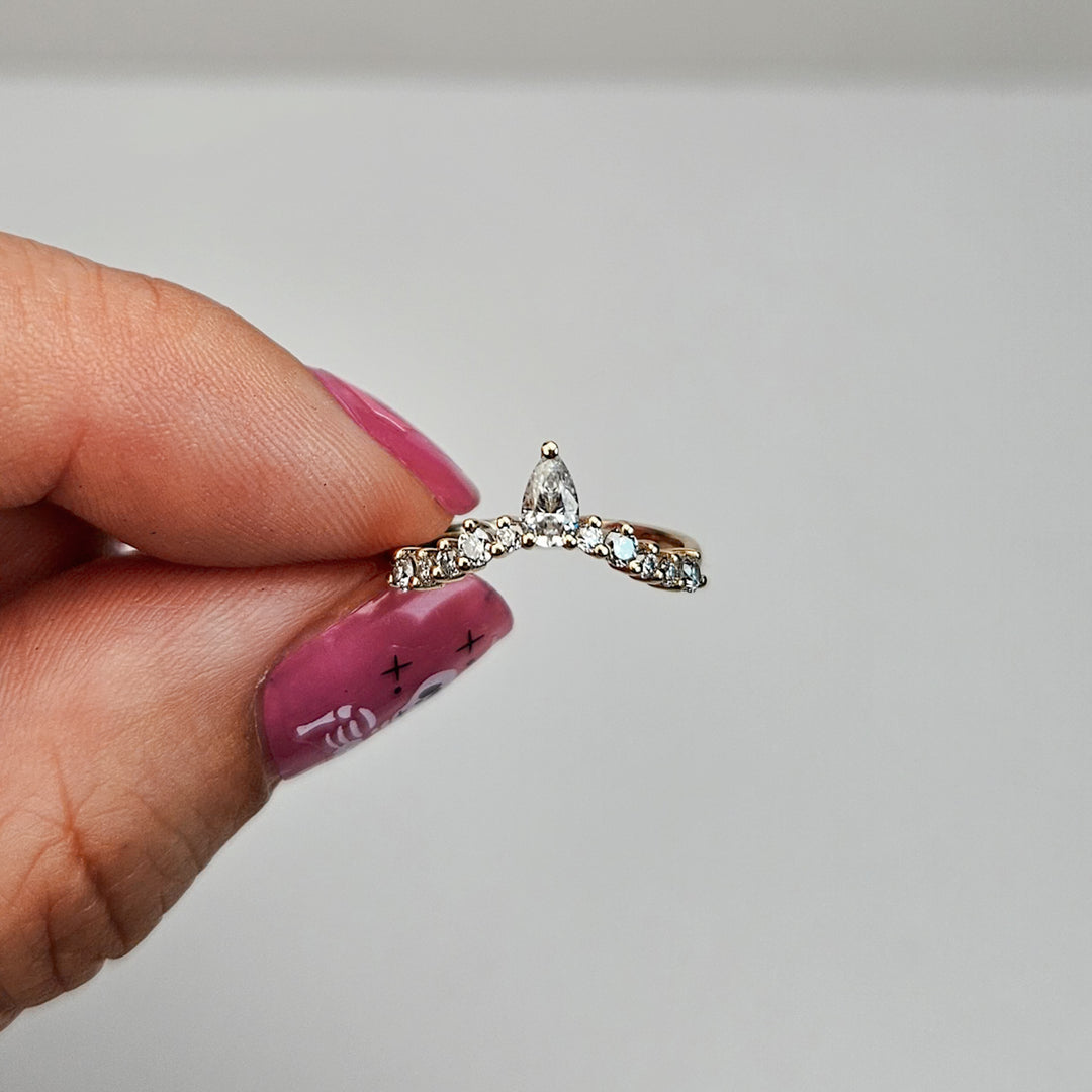 Tiara Curved Moissanite Ring