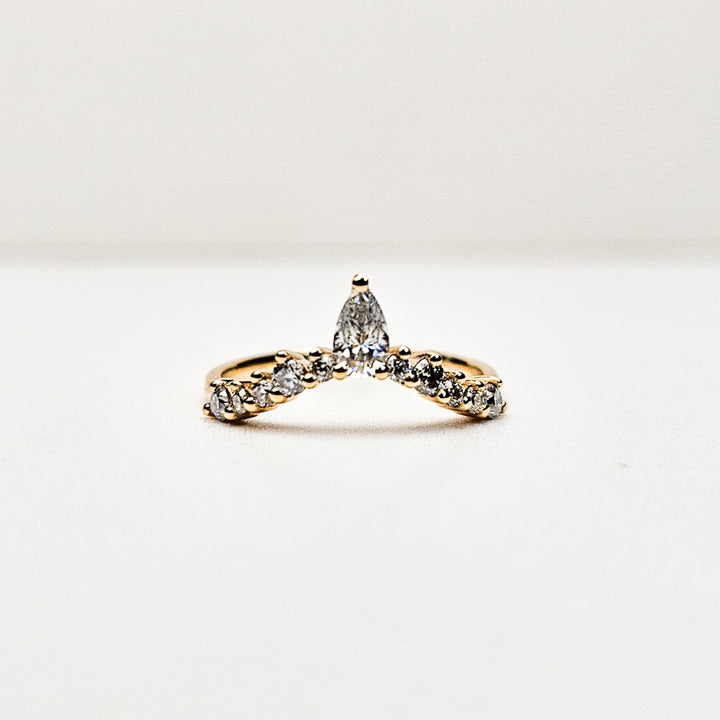 Tiara Curved Moissanite Ring