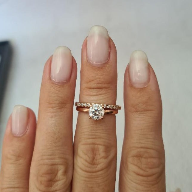 Minimalist Round Solitaire Moissanite Ring