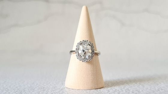 How does the cost of a 1ct moissanite compare to a diamond?