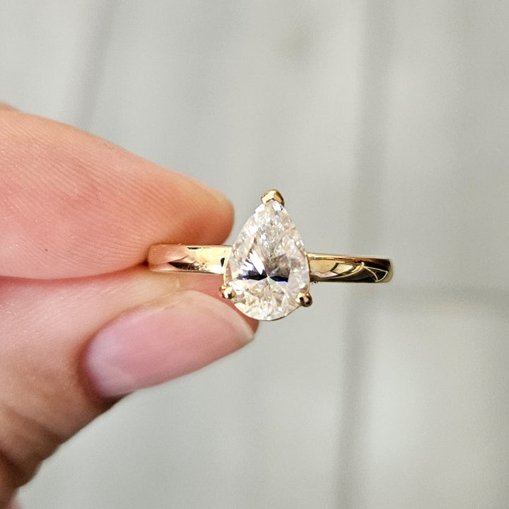 Solitaire Pear Moissanite Ring