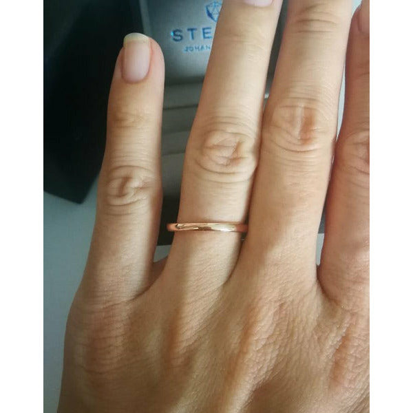 Petite Gold Wedding Band