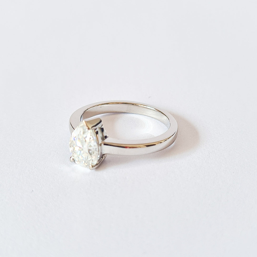 Solitaire Pear Moissanite Ring