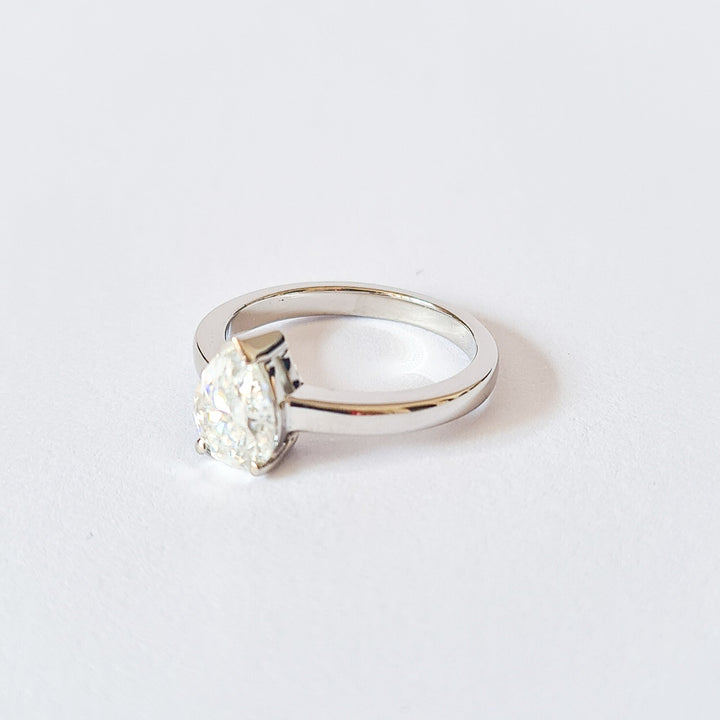 Solitaire Pear Moissanite Ring