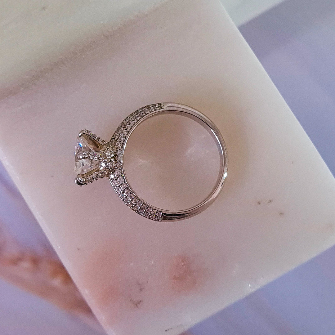 Micropavé Round Solitaire Moissanite Ring