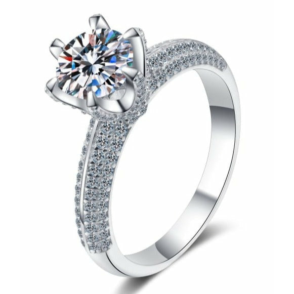 Micropavé Round Solitaire Moissanite Ring